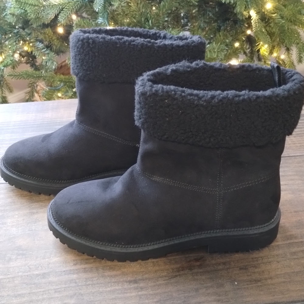 Old Navy Black Fleece-Lined Boots/ Slippers